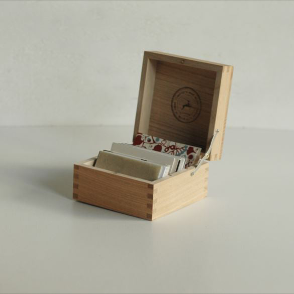 Classiky Chesnut Card Case