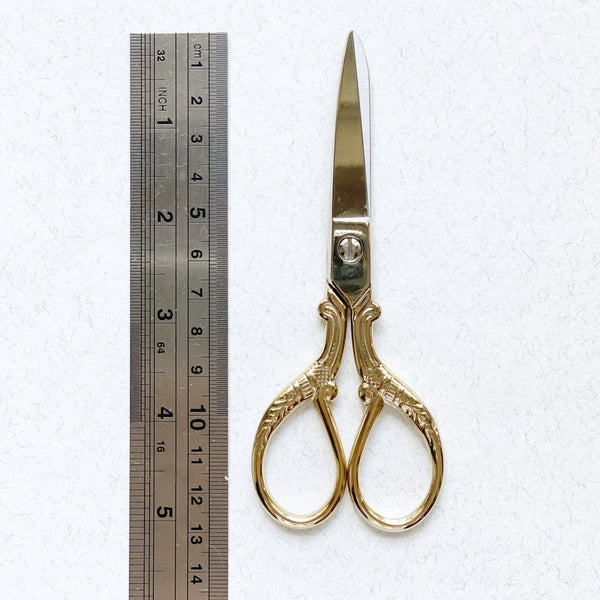 Antique-Style Scissor 9
